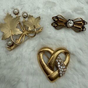 Monet Gold-Tone Heart Knot & Sarah Cov Leaves Faux Pearl Brooch